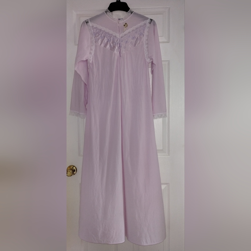 Vintage Bernette Women's Nightgown